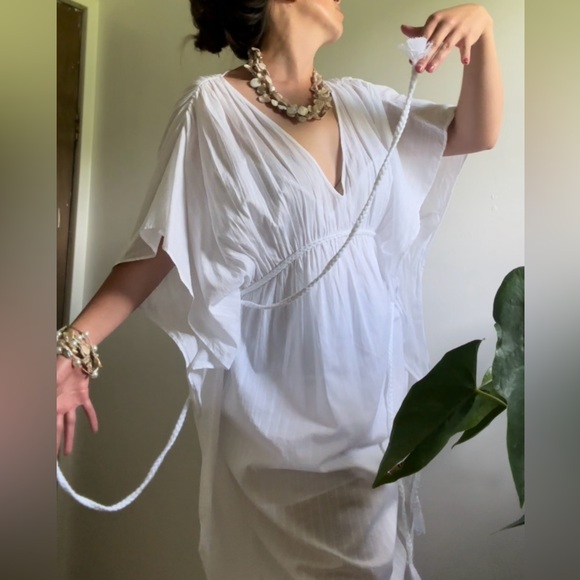 Zara White Vacation Dess - Picture 1 of 5